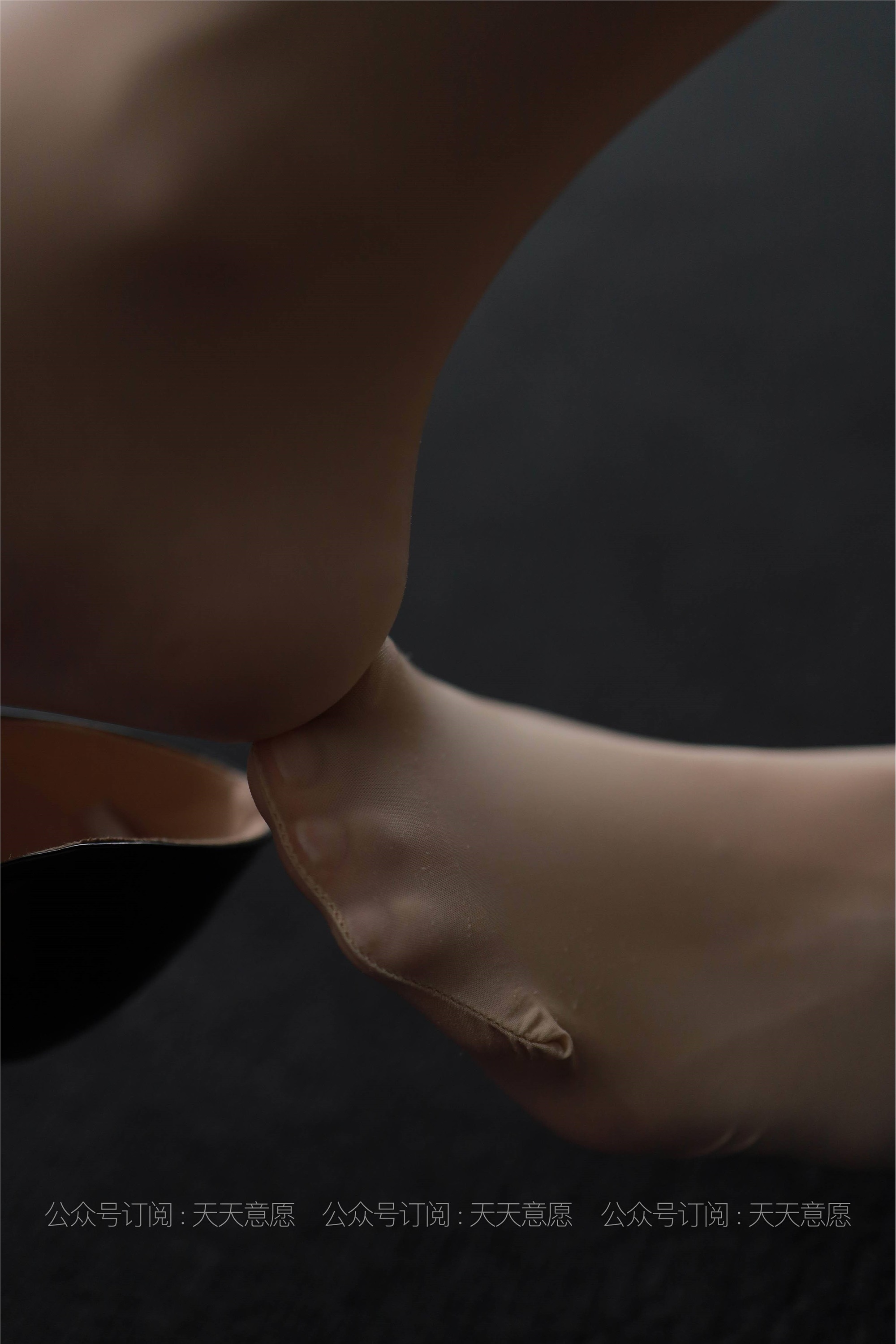 IESS异思趣向 - 模特：肉肉《性感秘书泡咖啡》